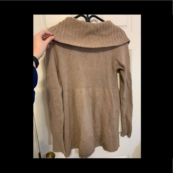 Aritzia: Cardigan - Fits like M - Picture 2 of 3